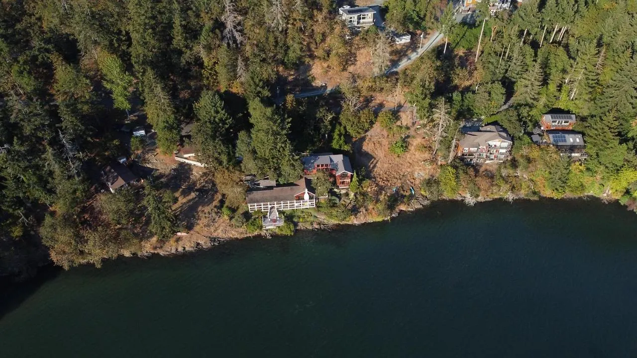 Salishan Chief Suite Cowichan Bay