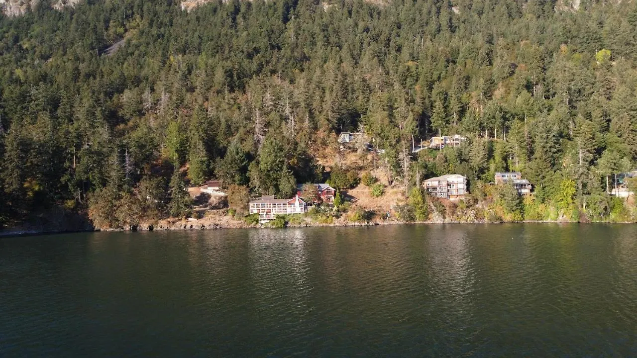 Salishan Chief Suite Cowichan Bay